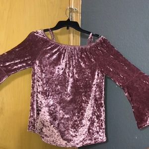 Women’s velvet off the shoulder blouse. SizeSChico